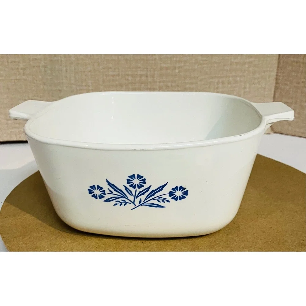 Corning Ware Casserole Dish  1.75qt White Excellent Blue Cornflower P-1 3/4-B